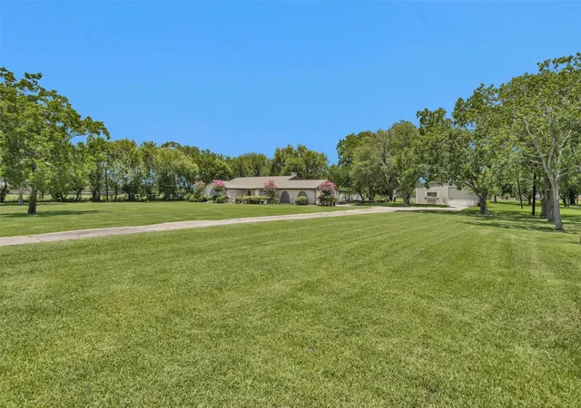 2nd image of 11120 N D St, La Porte, TX 77571 | MLS# 35740730