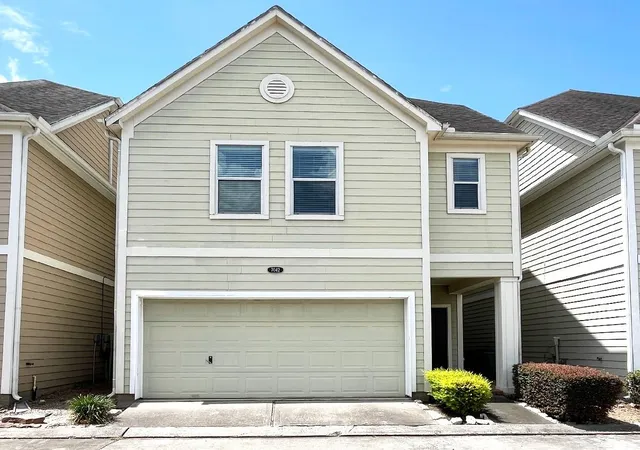 Photo 1 of Single family home for sale at 7042 Plum Crk Ter Ln, Houston, TX 77087 | MLS# 10038136 | Listing updated on 2026-08-17
