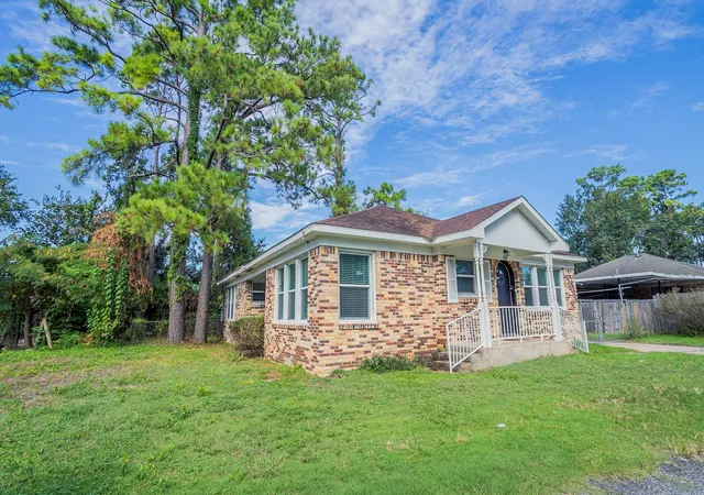 Photo 3 of Sale Pending at 934 Lehman St, Houston, TX 77018 | MLS# 70822906 | Listing updated on 2026-09-15