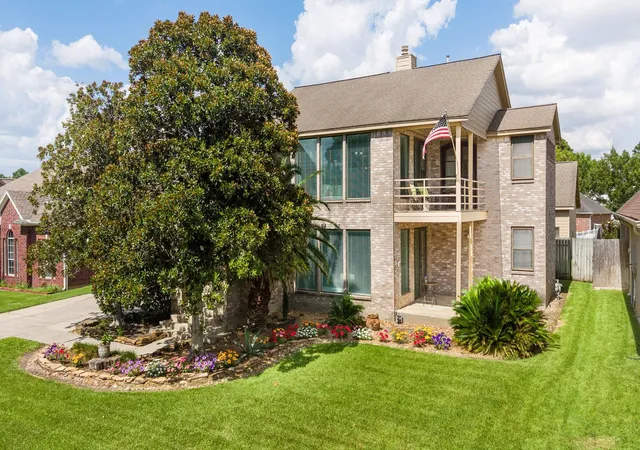 2nd image of 12604 Pegasus Dr, Willis, TX 77318 | MLS# 43373501