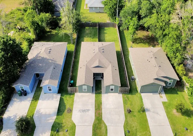 Photo 2 of Single family home for sale at 9027 Madera Rd #A/B, Houston, TX 77078 | MLS# 82621885 | Listing updated on 2026-09-10