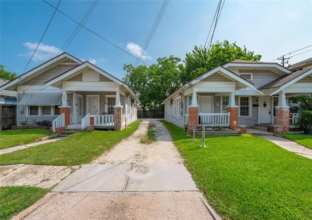 Photo 1 of Sale Pending at 6843 Ave K, Houston, TX 77011 | MLS# 39858847 | Listing updated on 2026-09-12