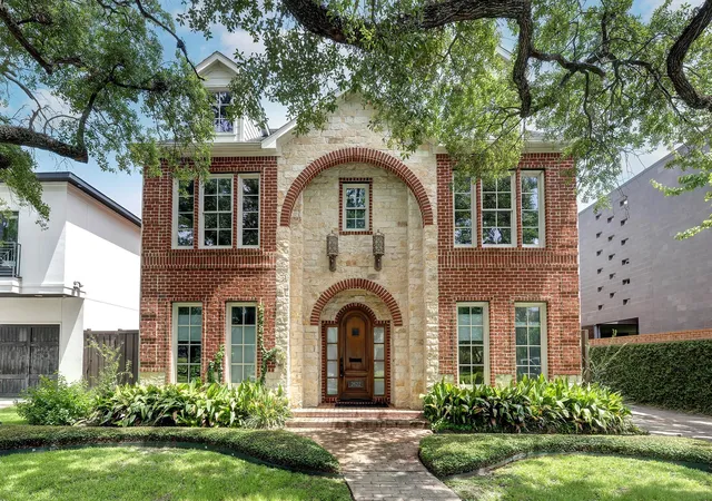 Homes for sale in West University Place, TX | 2622 Tangley Rd, West University Place, TX 77005 | MLS# 49012011