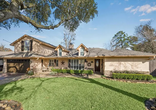 Photo 2 of Sale Pending at 1502 Adkins Rd, Houston, TX 77055 | MLS# 17300734 | Listing updated on 2026-09-21