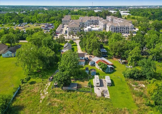 Photo 1 of Land for sale at 3921 Almeda Genoa Rd, Houston, TX 77047 | MLS# 74191859 | Listing updated on 2026-09-02