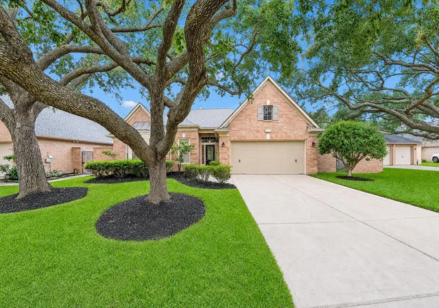 Photo 3 of Single family home for sale at 2518 Kittansett Cir, Katy, TX 77450 | MLS# 3743244 | Listing updated on 2026-08-29