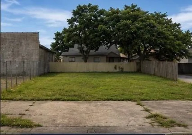 Homes for sale in Baytown, TX | 1333 S Airhart Dr, Baytown, TX 77520 | MLS# 19092748