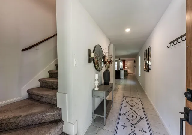 Photo 4 of Single family home for sale at 28605 Cedar Ct, Huntsville, TX 77320 | MLS# 66426613 | Listing updated on 2026-09-17