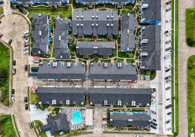 Homes for sale in Galveston, TX | 3506 Cove View Boulevard, Galveston, TX 77554 | Houzeo