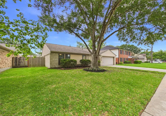 Photo 3 of Single family home for sale at 2709 Merrimac Dr, League City, TX 77573 | MLS# 47792617 | Listing updated on 2026-07-20