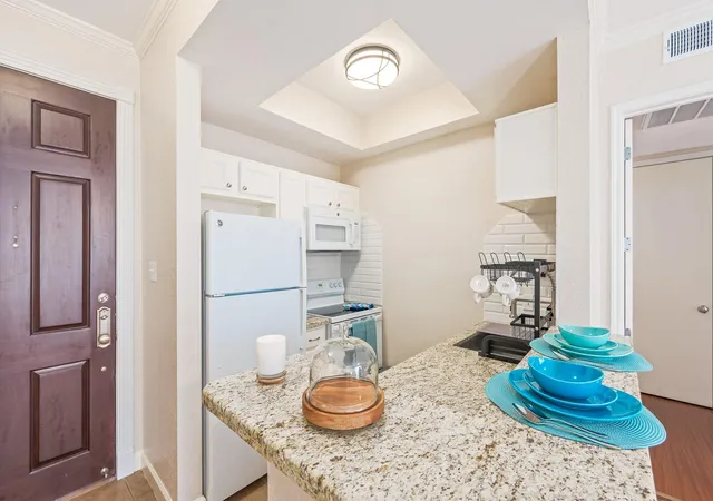Photo 3 of Condo for sale at 4515 Briar Hollow Pl #312, Houston, TX 77027 | MLS# 16618644 | Listing updated on 2026-08-30