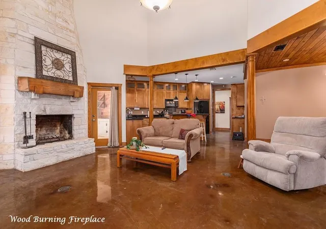 Photo 3 of Single family home for sale at 801 Caspers Cvs, Lufkin, TX 75904 | MLS# 73876569 | Listing updated on 2026-08-06
