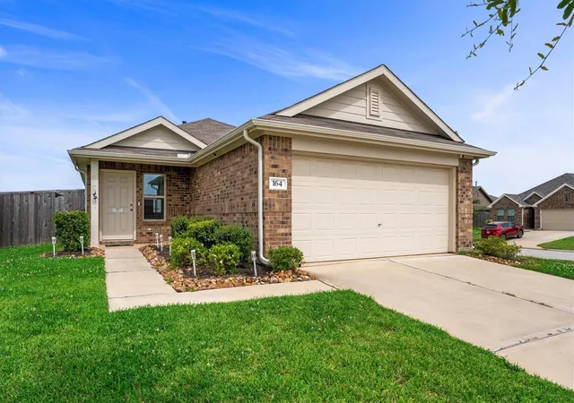Photo 1 of Single family home for sale at 164 Pine Bnd Ct, Magnolia, TX 77354 | MLS# 35260497 | Listing updated on 2026-09-03