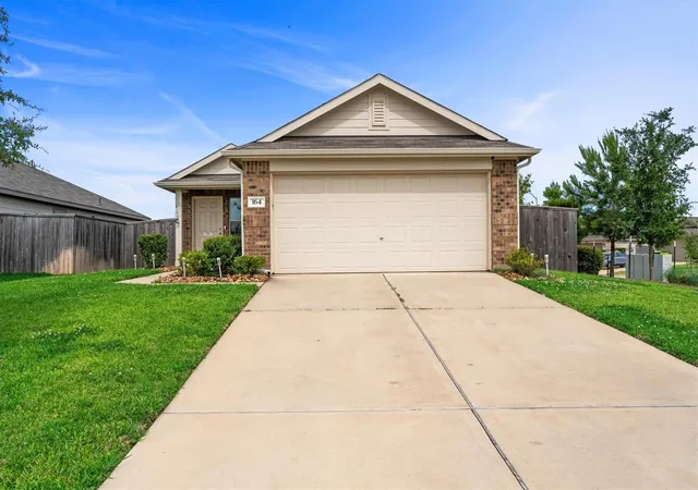 Photo 2 of Single family home for sale at 164 Pine Bnd Ct, Magnolia, TX 77354 | MLS# 35260497 | Listing updated on 2026-09-03