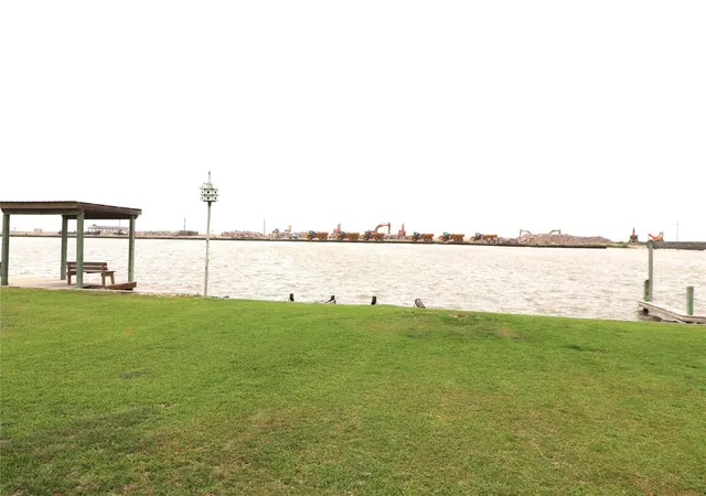 4th image of 1771 Private Road 675, Bay City, TX 77414 | MLS# 95729592