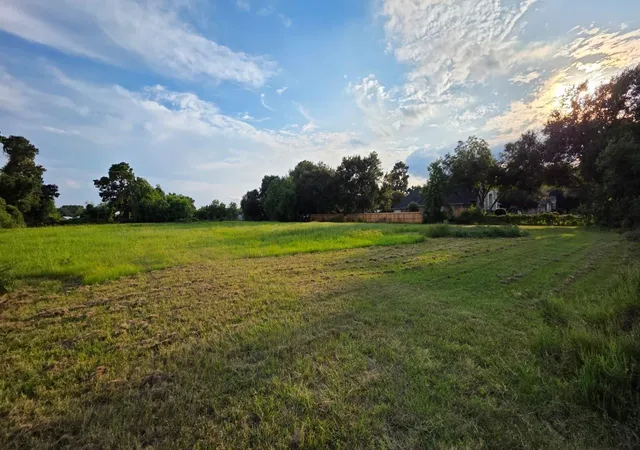 1st image of 0 La Fouche Dr, Tomball, TX 77377 | MLS# 56984037