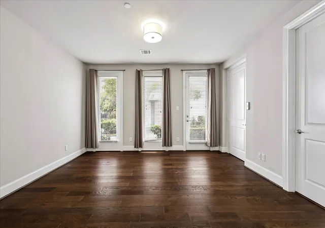 3rd image of 238 E 28Th St, Houston, TX 77008 | MLS# 70579351