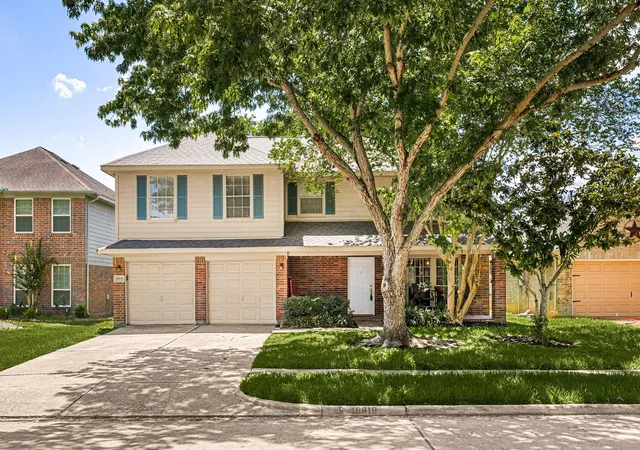 Homes for sale in Sugar Land, TX | 16818 Basewood Ct, Sugar Land, TX 77498 | MLS# 90034644