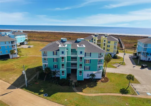 Listing Photo 2 - Condo for sale in building located at 26441 Cat Tail Dr, Galveston, TX 77554 - Unit #303