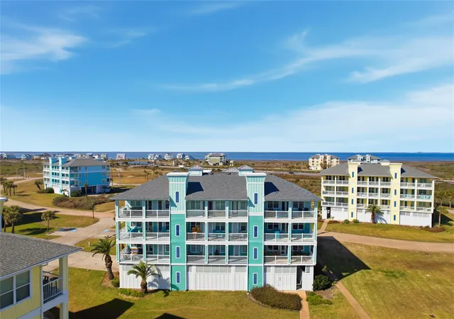 Listing Photo 4 - Condo for sale in building located at 26441 Cat Tail Dr, Galveston, TX 77554 - Unit #303