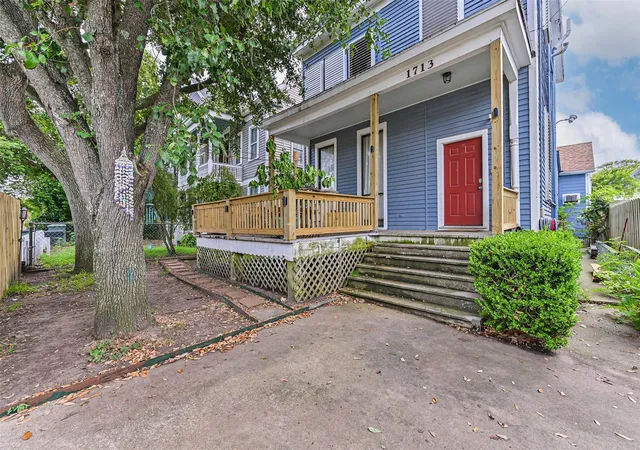Photo 3 of Single family home for sale at 1713 Moody Ave, Galveston, TX 77550 | MLS# 32173860 | Listing updated on 2026-06-24