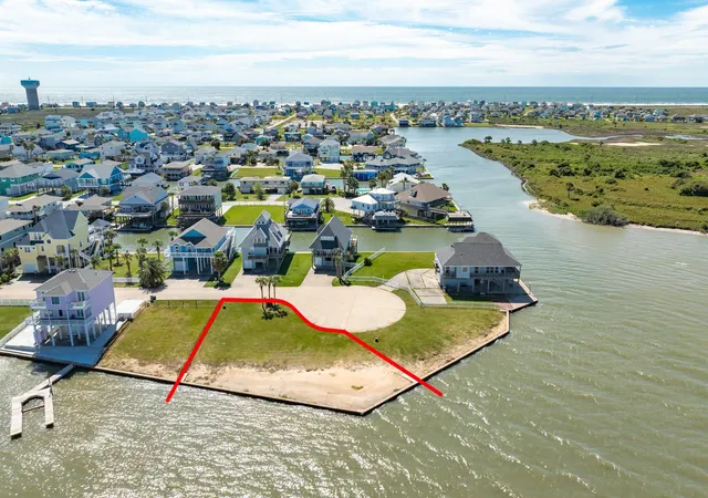 Photo 4 of Land for sale at 23022 Chiquita St, Galveston, TX 77554 | MLS# 7348447 | Listing updated on 2026-08-11