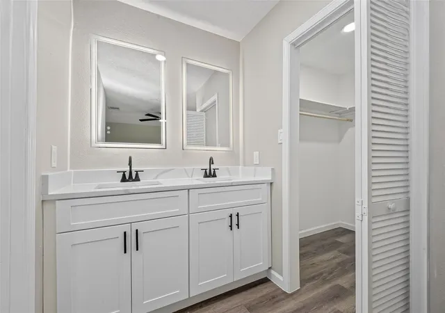 5th image of 14814 Mcleod Dr, Houston, TX 77060 | MLS# 13242149