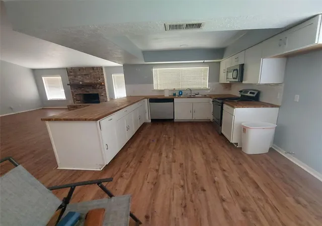 Photo 3 of Sale Pending at 15362 Mcconn St, Houston, TX 77598 | MLS# 82472718 | Listing updated on 2026-09-14