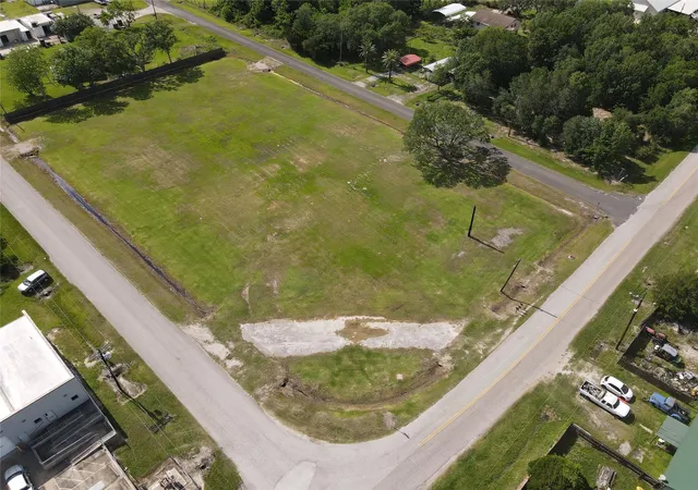 3rd image of 00 W Bayshore Dr, Anahuac, TX 77514 | MLS# 50389583