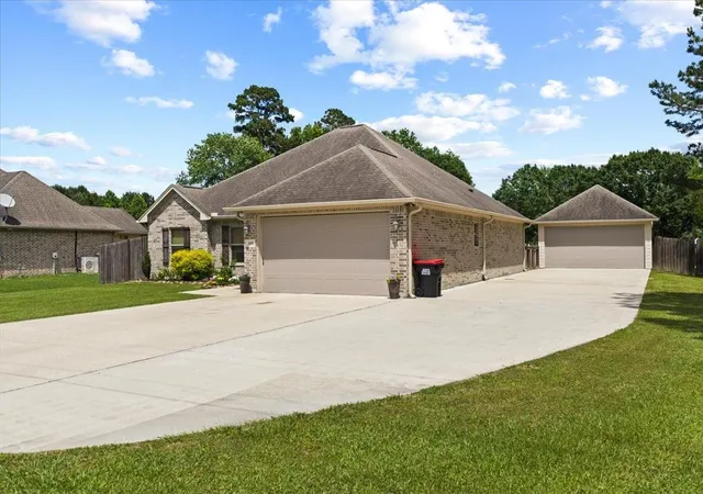 Homes for sale in Sour Lake, TX | 685 Dayna Ln, Sour Lake, TX 77659 | MLS# 22776372