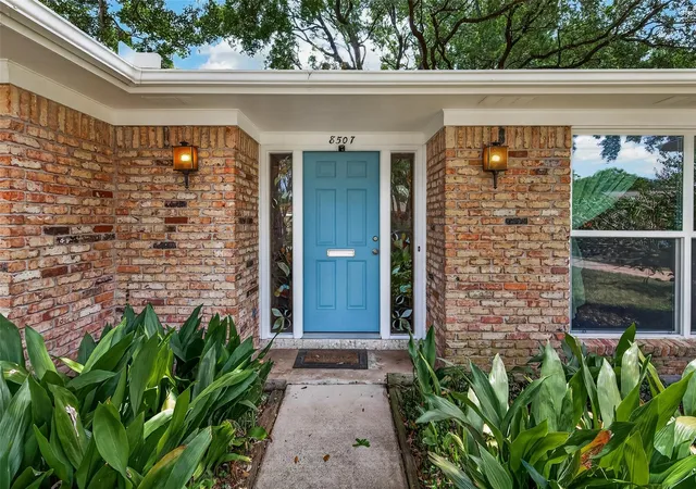 5th image of 8507 Langdon Ln, Houston, TX 77036 | MLS# 42647536