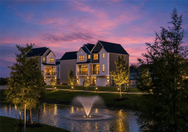 3rd image of 8720 Aquino Ln, Houston, TX 77055 | MLS# 70604367