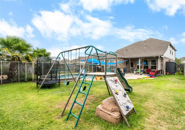 Photo 2 of Single family home for sale at 8910 Beacon Ml Dr, Cypress, TX 77433 | MLS# 5438459 | Listing updated on 2026-09-05