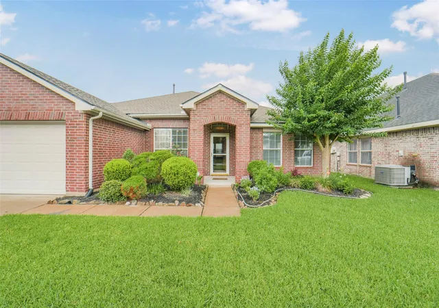 3rd image of 3430 Danbury Chase Trl, Fresno, TX 77545 | MLS# 61909071