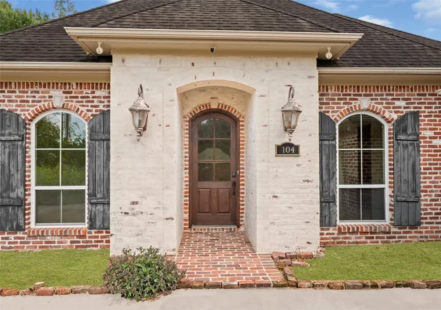 4th image of 104 Mockingbird Ln, Bridge City, TX 77611 | MLS# 69816646