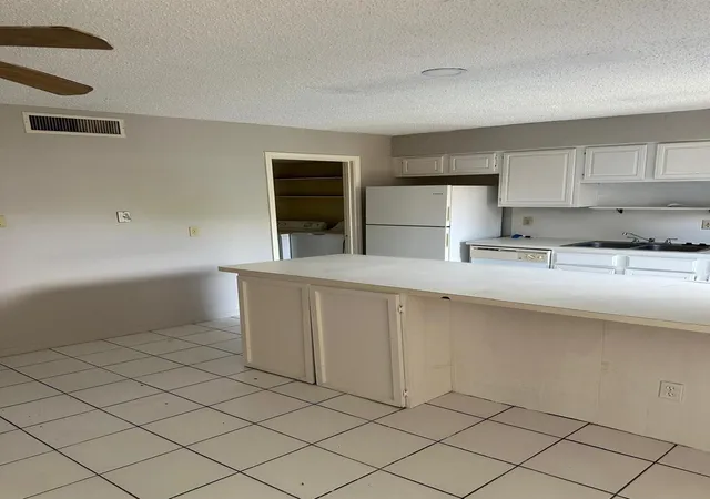 4th image of 7945 Kendalia Dr, Houston, TX 77036 | MLS# 57207662