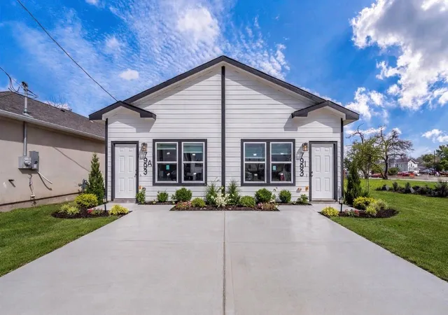 2nd image of 7993 Attwater St, Houston, TX 77028 | MLS# 62608639