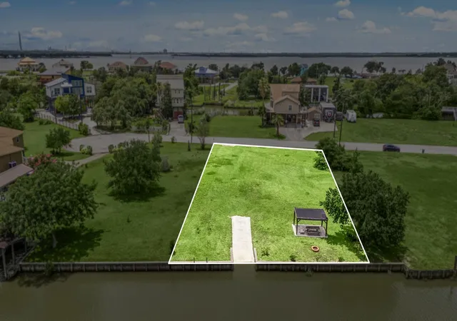 Photo 4 of Land for sale at 222 Rue Orleans St, Baytown, TX 77520 | MLS# 35464362 | Listing updated on 2026-08-21