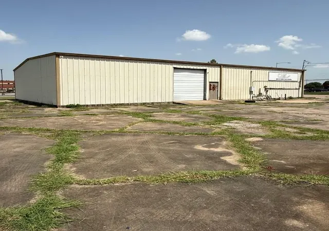 2nd image of 3750 Red Bluff Rd, Pasadena, TX 77503 | MLS# 27335826