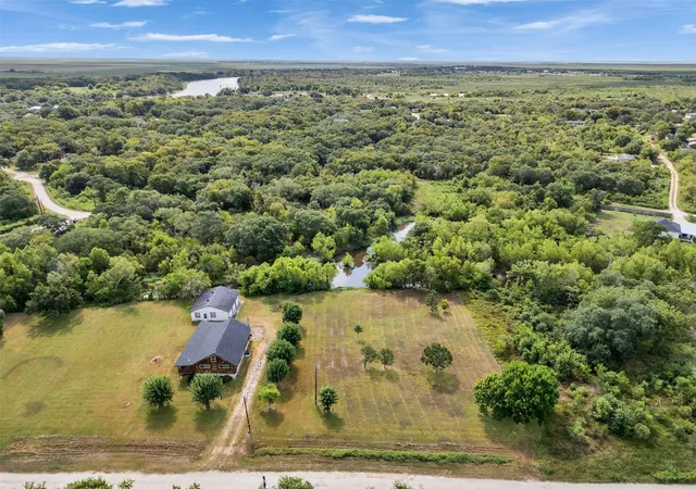 Photo 2 of Single family home for sale at 4703 Lake Dr, Brazoria, TX 77422 | MLS# 93527382 | Listing updated on 2026-08-29