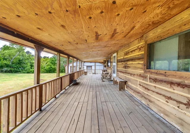 Photo 4 of Single family home for sale at 4703 Lake Dr, Brazoria, TX 77422 | MLS# 93527382 | Listing updated on 2026-08-29