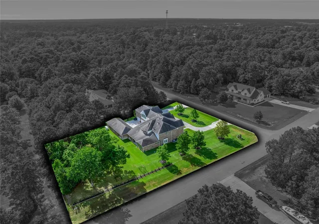 Photo 3 of Mansion for sale at 28946 Village Trl, Magnolia, TX 77355 | MLS# 68938543 | Listing updated on 2026-09-24