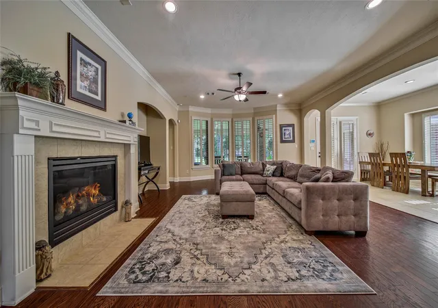 Photo 3 of Single family home for sale at 28946 Village Trl, Magnolia, TX 77355 | MLS# 68938543 | Listing updated on 2026-10-09