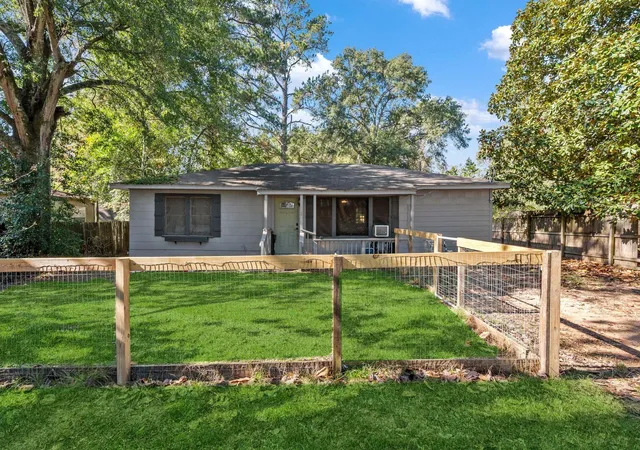 Photo 1 of Single family home for sale at 412 Dunnam Ave, Cleveland, TX 77327 | MLS# 32618548 | Listing updated on 2026-07-25
