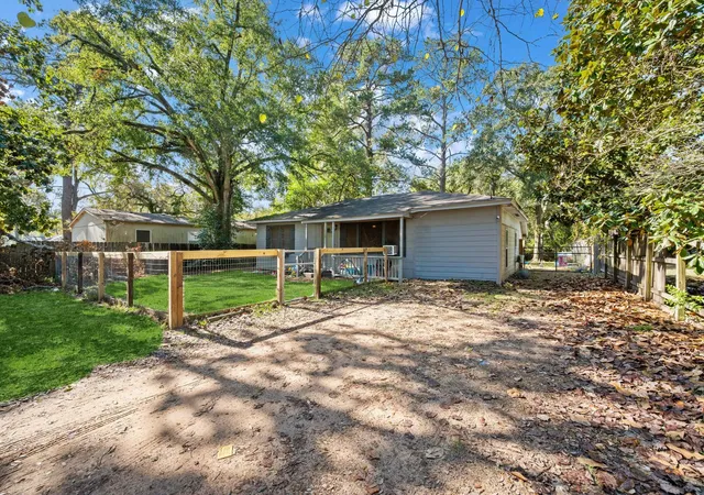 Photo 2 of Single family home for sale at 412 Dunnam Ave, Cleveland, TX 77327 | MLS# 32618548 | Listing updated on 2026-07-25