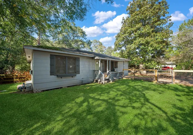Photo 3 of Single family home for sale at 412 Dunnam Ave, Cleveland, TX 77327 | MLS# 32618548 | Listing updated on 2026-07-25