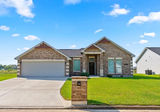 Homes for sale in Bay City, TX | 1310 Sailfish Dr, Bay City, TX 77414 | MLS# 79142777