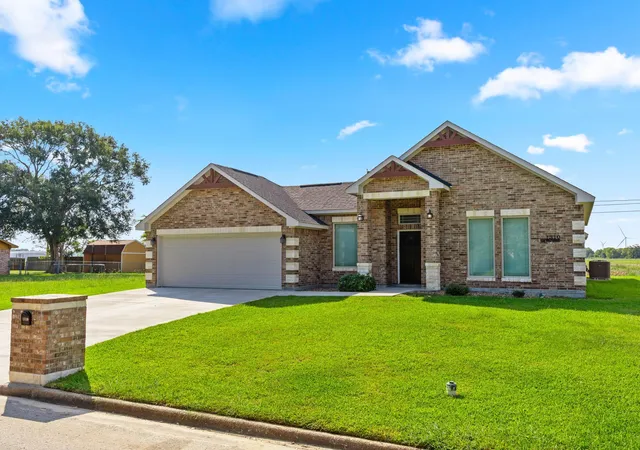 Homes for sale in Bay City, TX | 1310 Sailfish Dr, Bay City, TX 77414 | MLS# 79142777