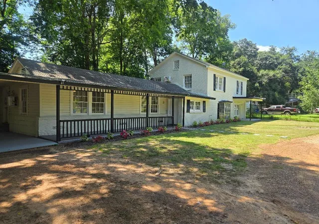 Homes for sale in Crockett, TX | 501 S 10Th St, Crockett, TX 75835 | MLS# 46917225