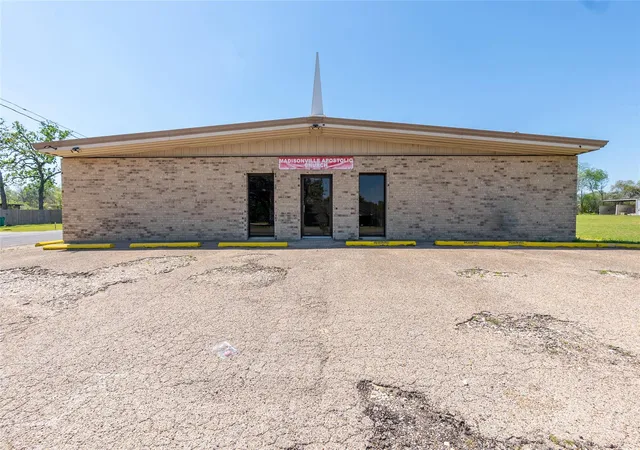 Homes for sale in Madisonville, TX | 601 N May St, Madisonville, TX 77864 | MLS# 93485246